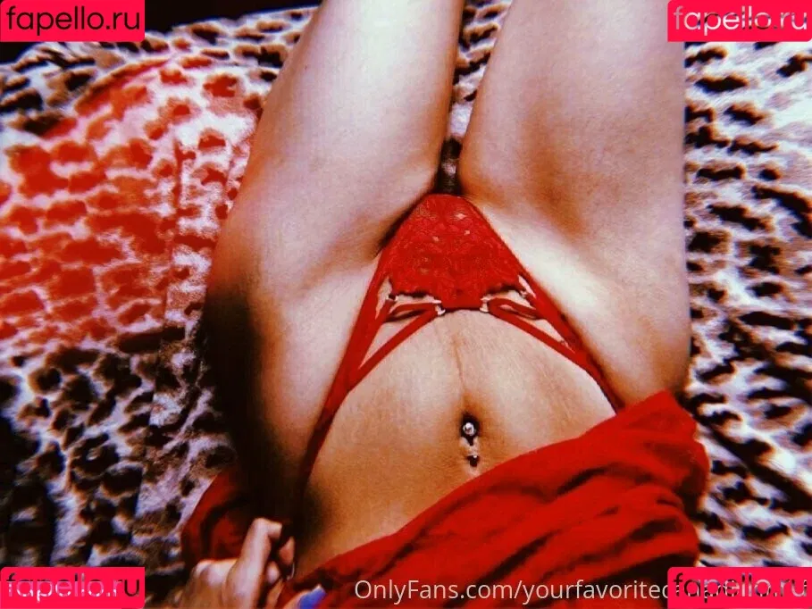yourfavoritecanadianmilf Onlyfans Photo Gallery 