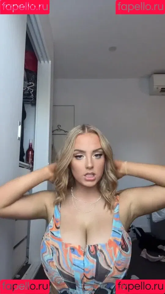 Charlotte Page Onlyfans Photo Gallery 