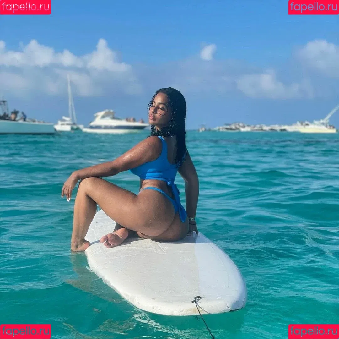 Ayisha Diaz Onlyfans Photo Gallery 