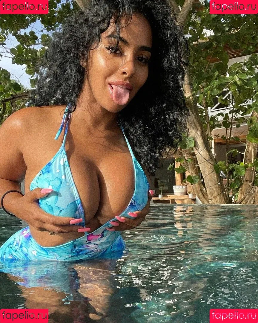 Ayisha Diaz Onlyfans Photo Gallery 