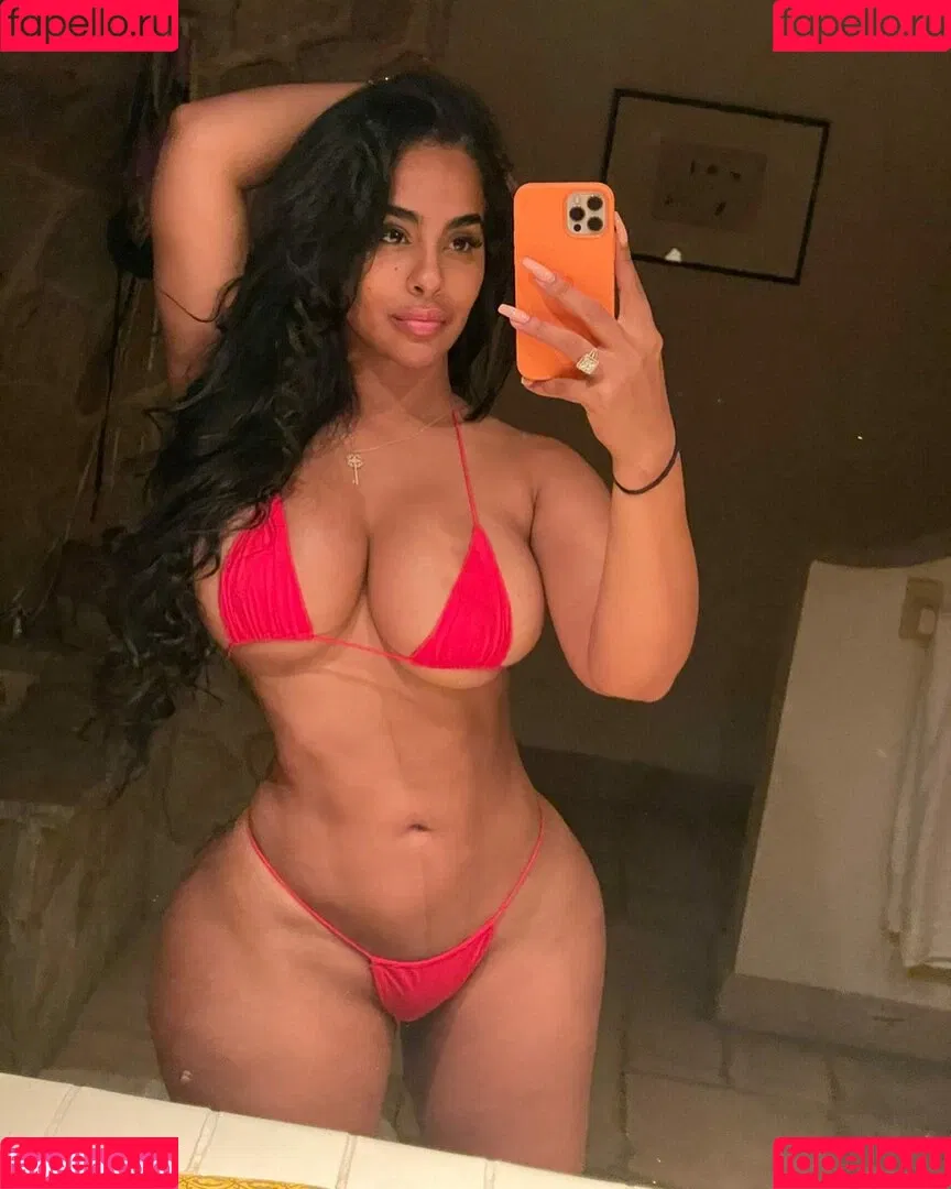 Ayisha Diaz Onlyfans Photo Gallery 