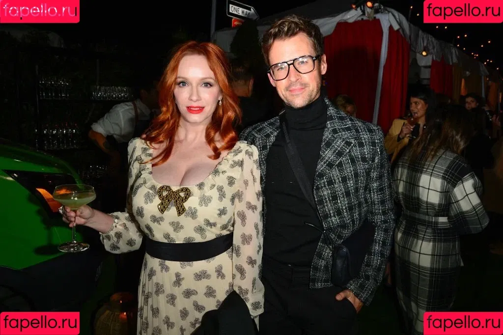Christina Hendricks Onlyfans Photo Gallery 