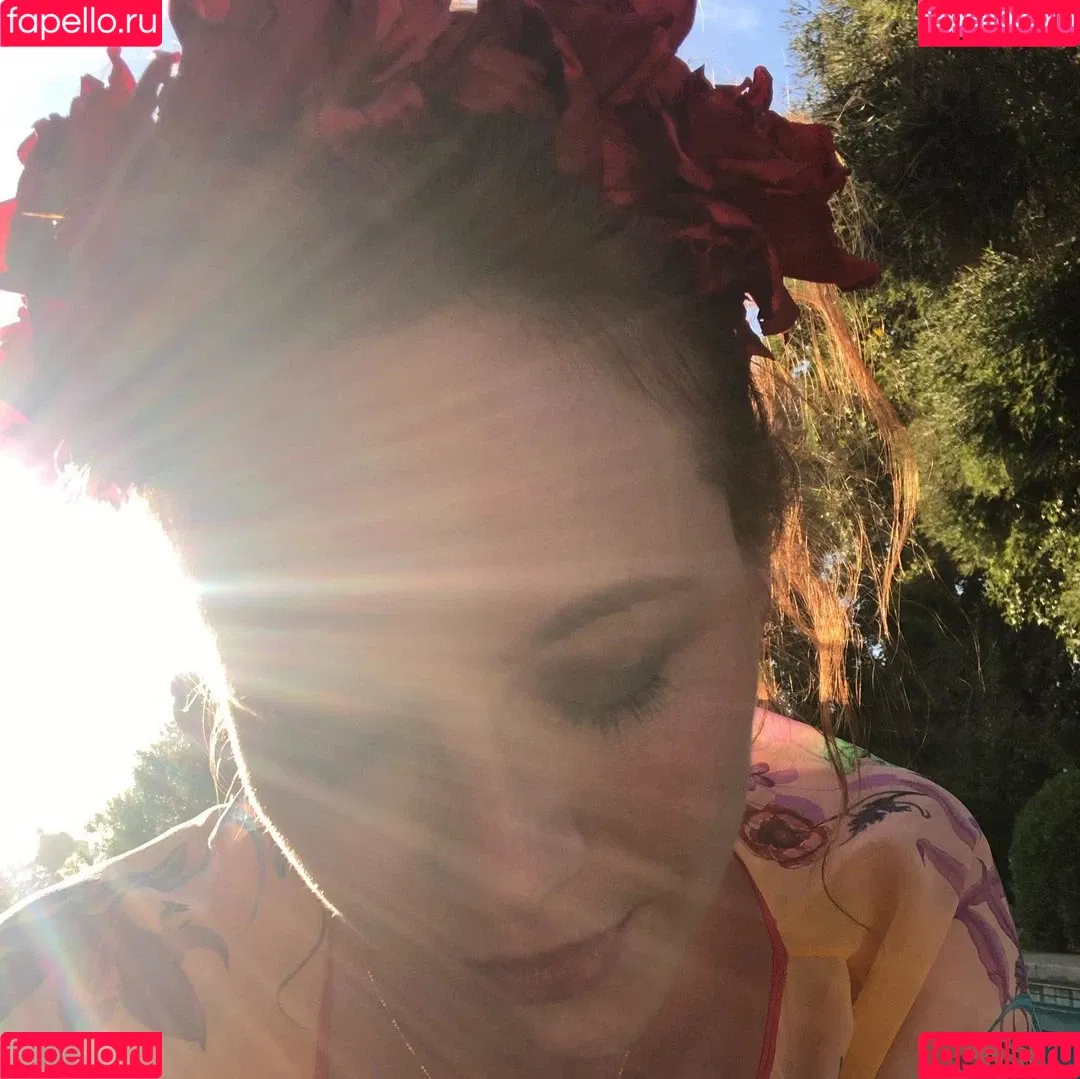 Christina Hendricks Onlyfans Photo Gallery 