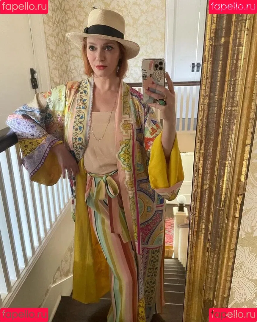 Christina Hendricks Onlyfans Photo Gallery 