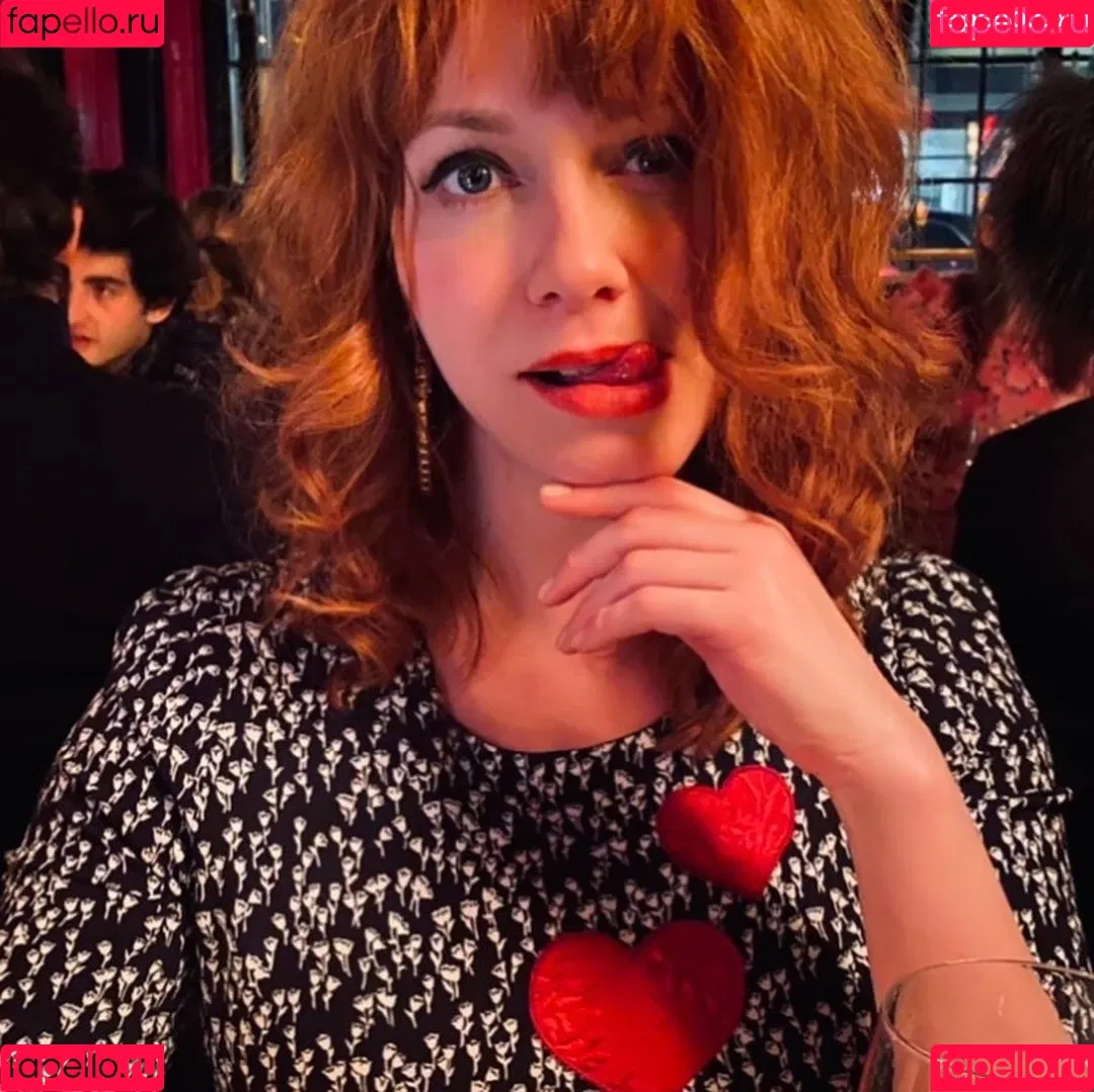 Christina Hendricks Onlyfans Photo Gallery 