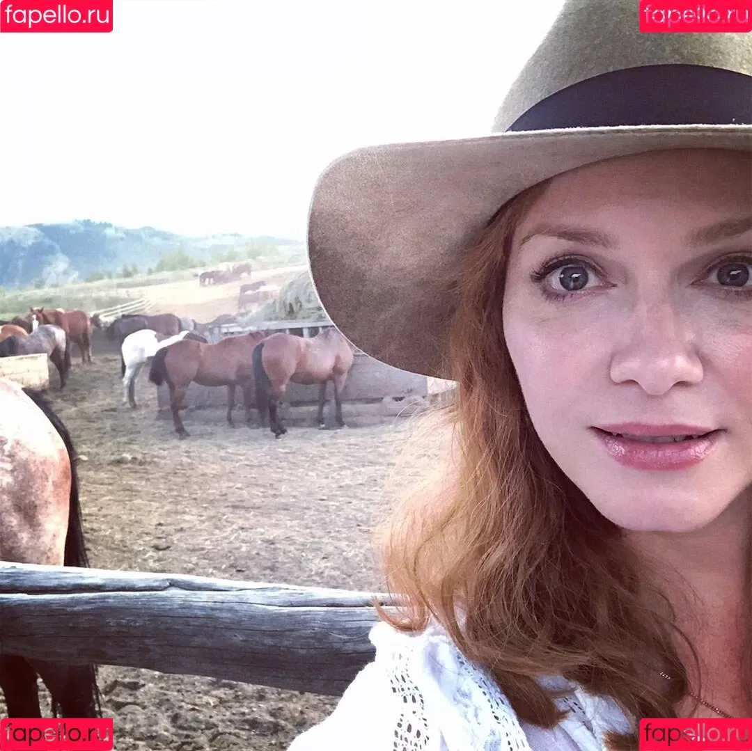 Christina Hendricks Onlyfans Photo Gallery 