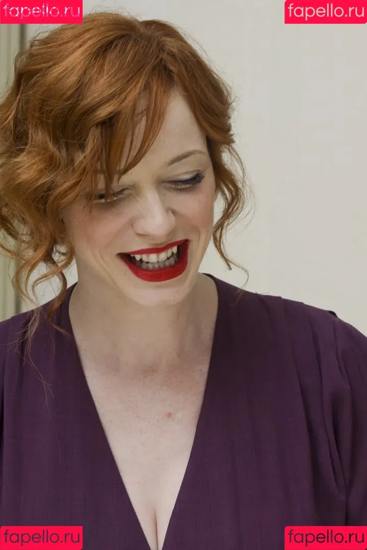 Christina Hendricks Onlyfans Photo Gallery 