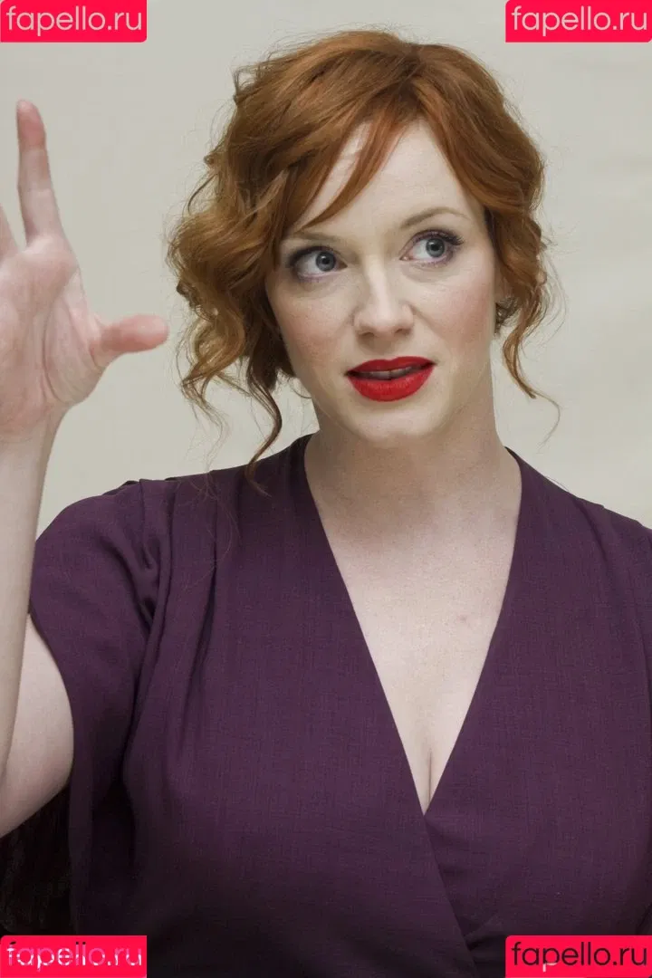 Christina Hendricks Onlyfans Photo Gallery 