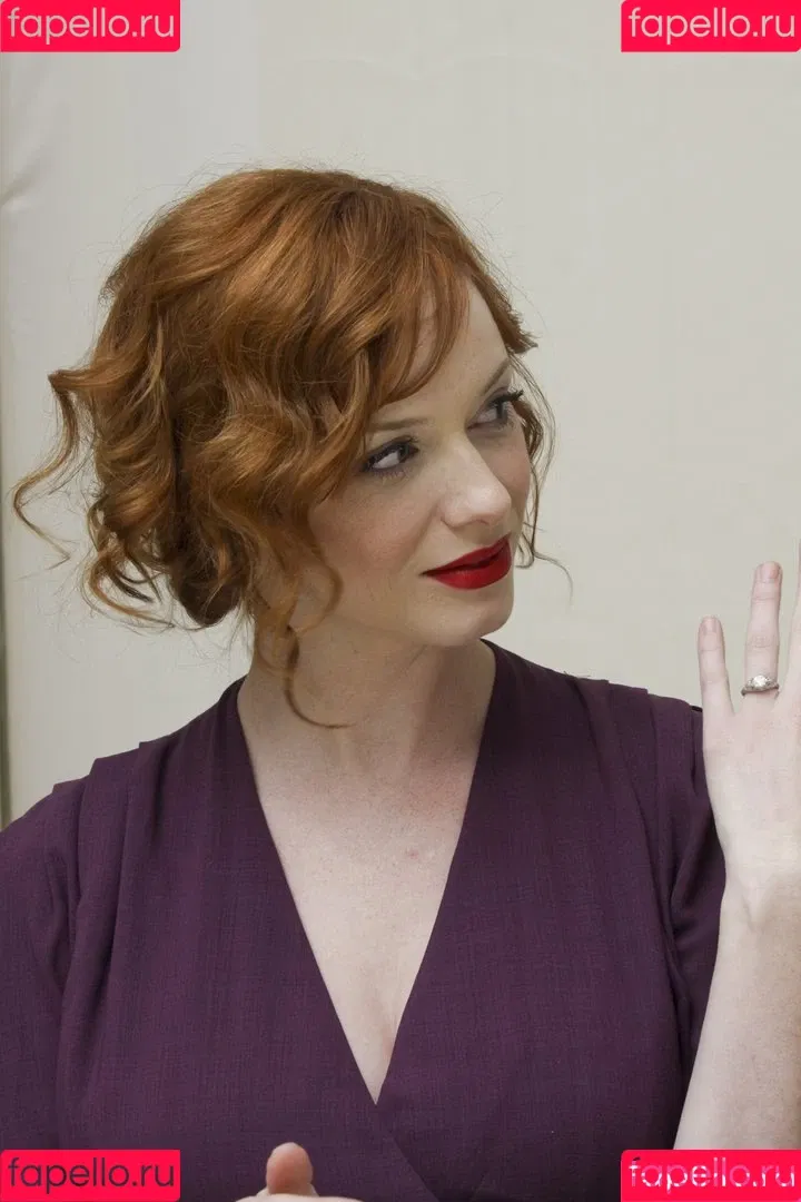 Christina Hendricks Onlyfans Photo Gallery 