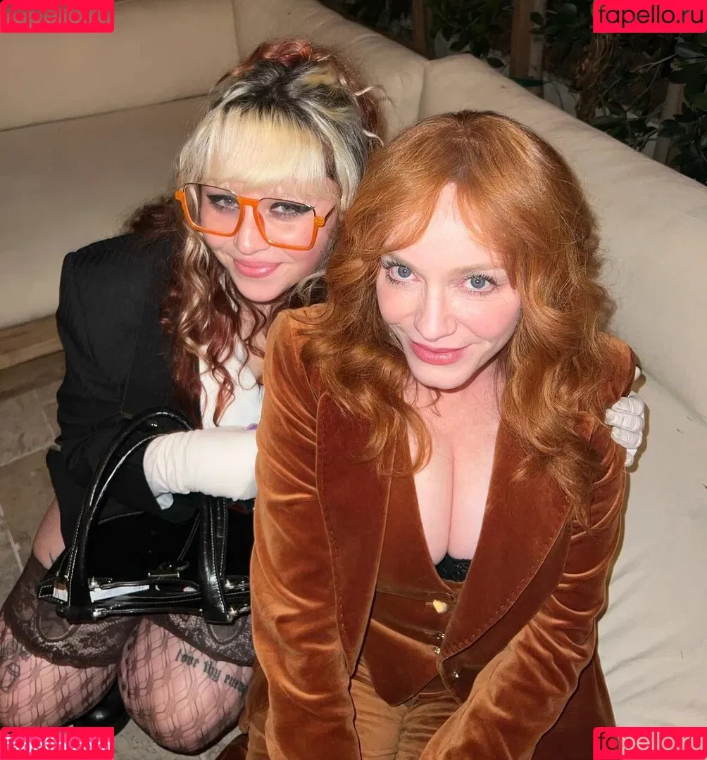 Christina Hendricks Onlyfans Photo Gallery 