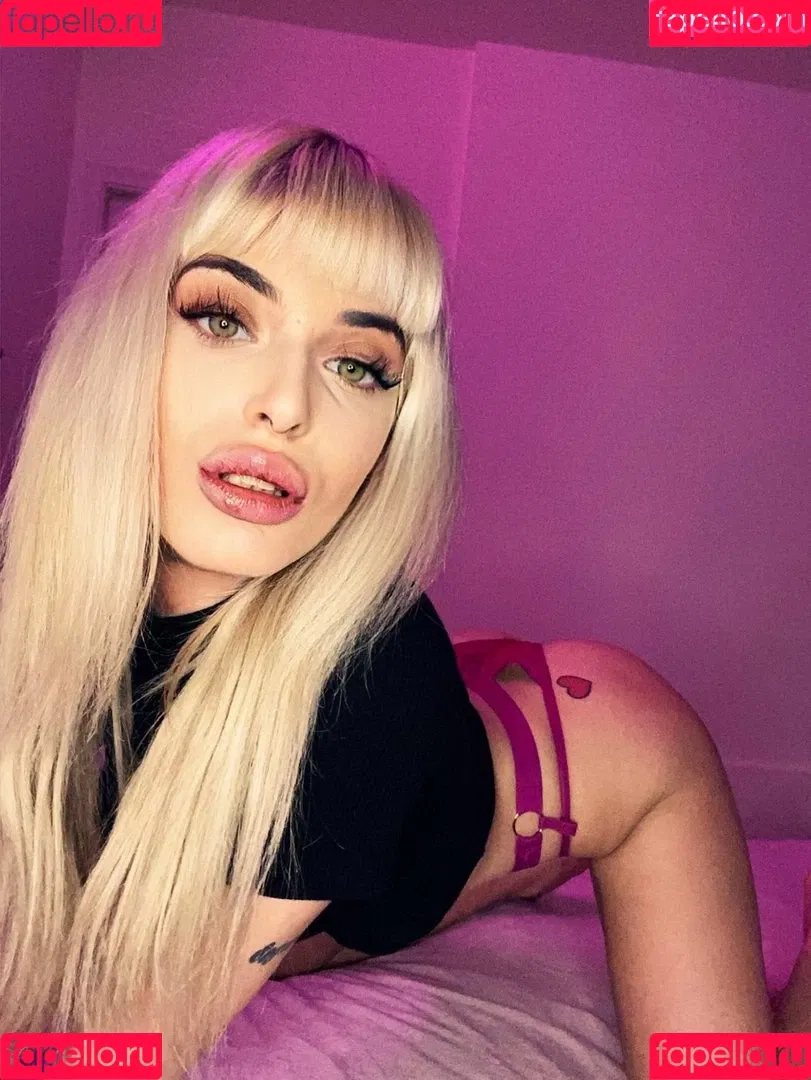 SusyCara Onlyfans Photo Gallery 