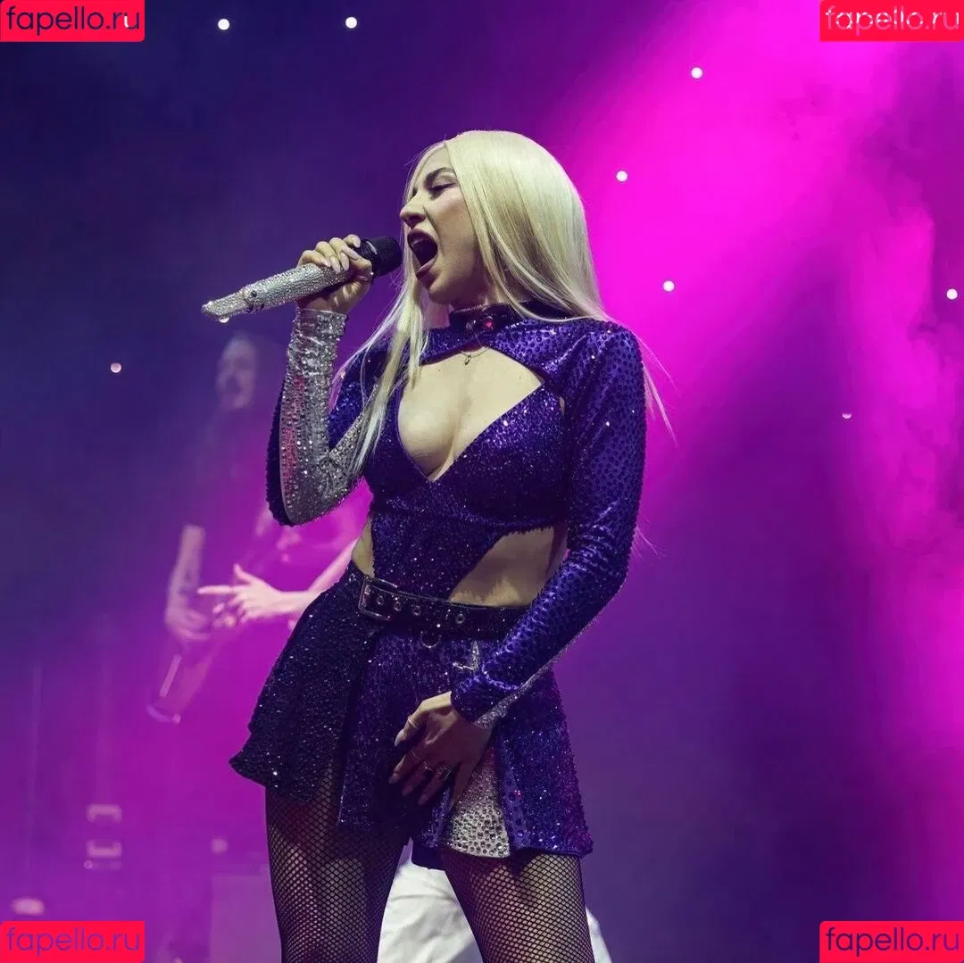 Ava Max Onlyfans Photo Gallery 