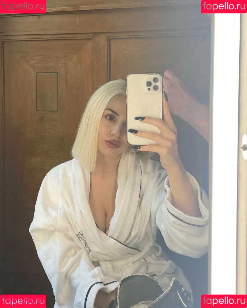 Ava Max Onlyfans Photo Gallery 