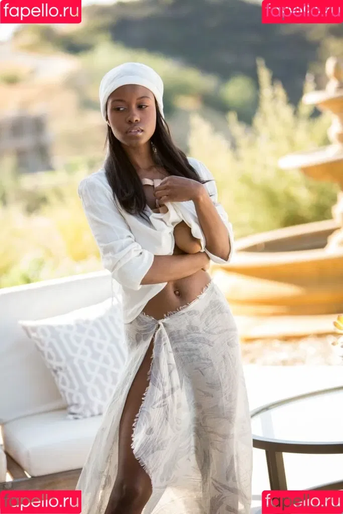 Jezabel Vessir Onlyfans Photo Gallery 