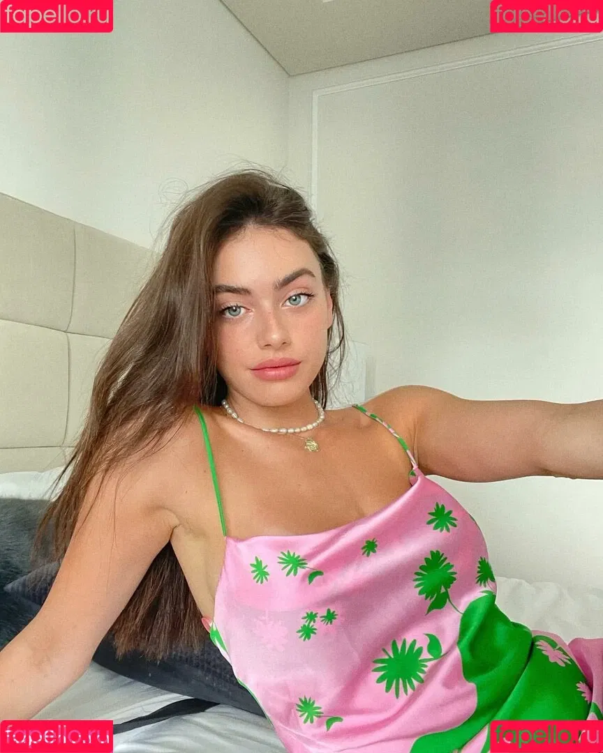 Yael Shelbia Onlyfans Photo Gallery 