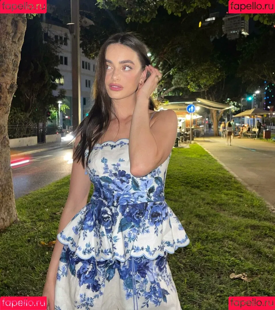 Yael Shelbia Onlyfans Photo Gallery 