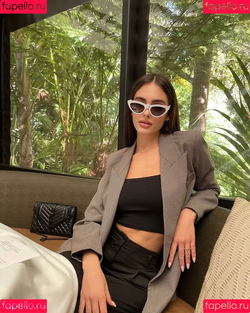 Yael Shelbia Onlyfans Photo Gallery 