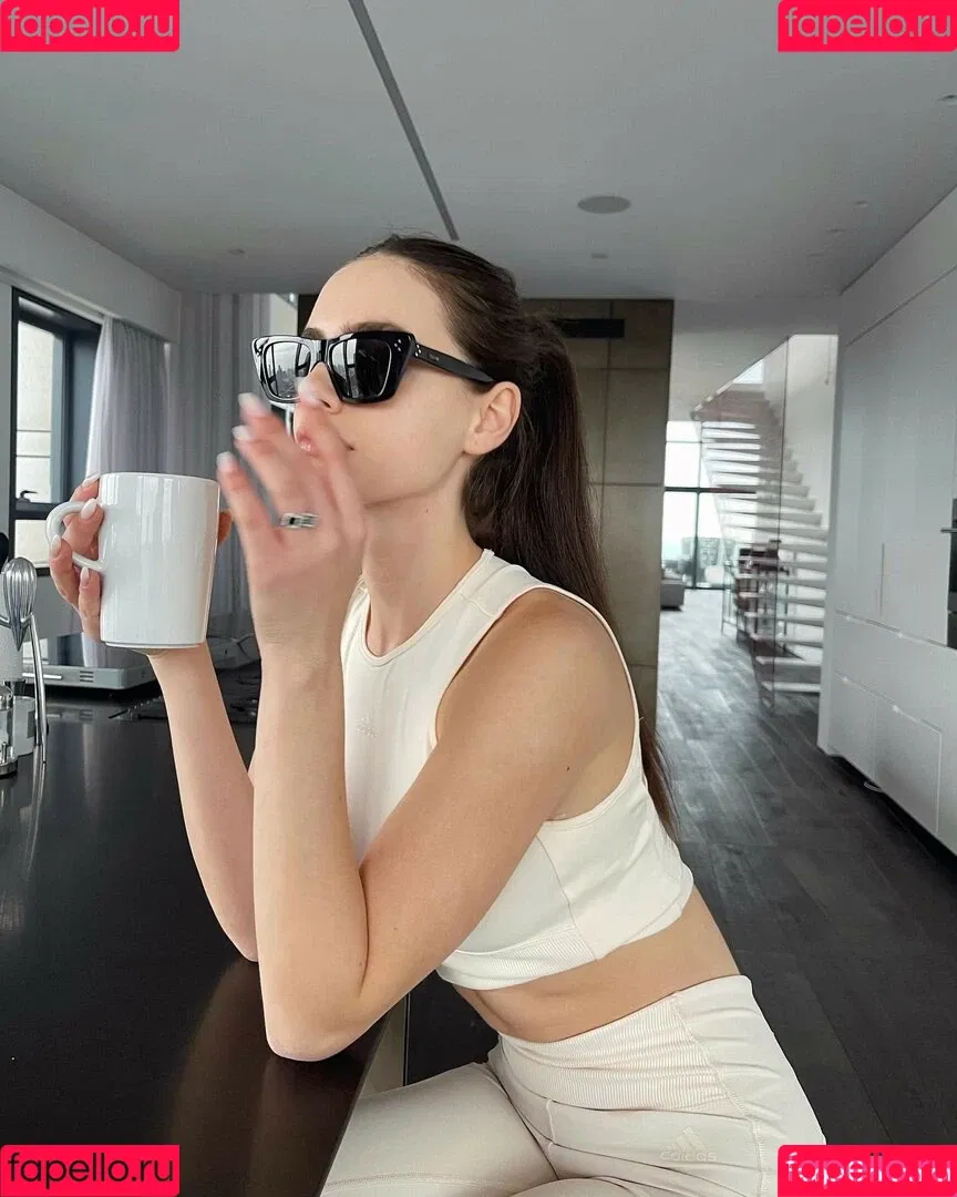 Yael Shelbia Onlyfans Photo Gallery 