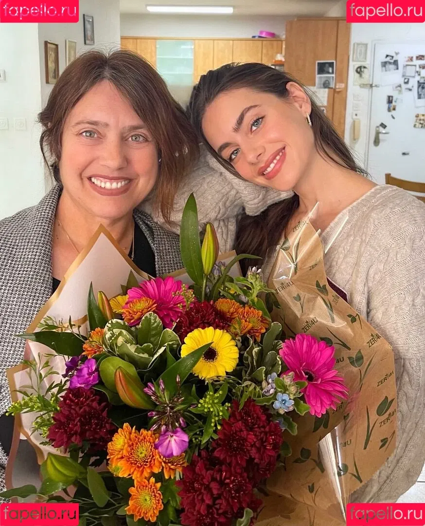 Yael Shelbia Onlyfans Photo Gallery 