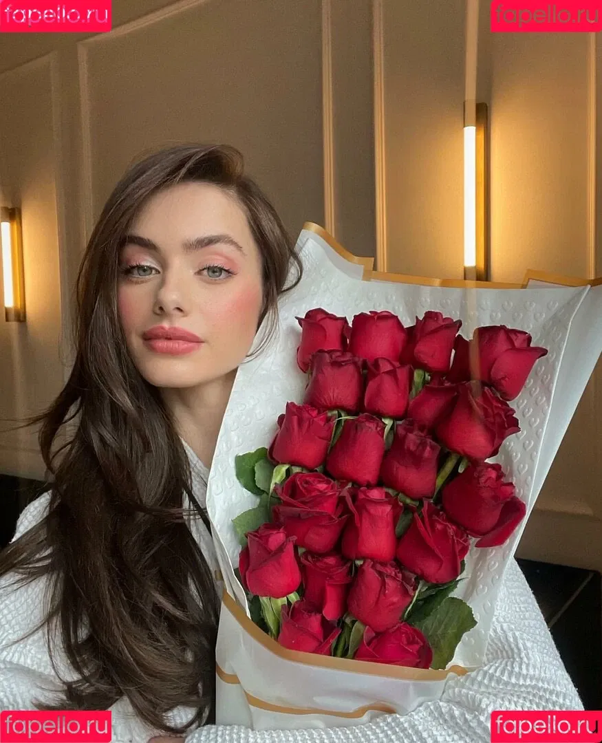 Yael Shelbia Onlyfans Photo Gallery 