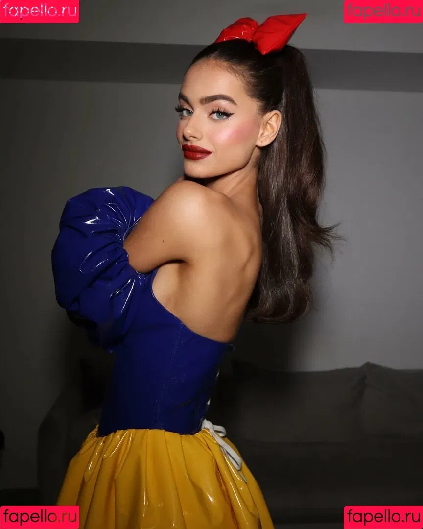Yael Shelbia Onlyfans Photo Gallery 