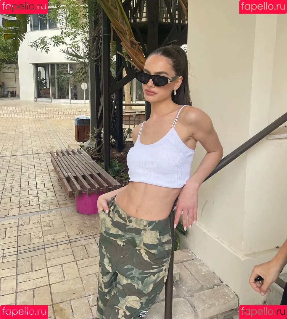 Yael Shelbia Onlyfans Photo Gallery 