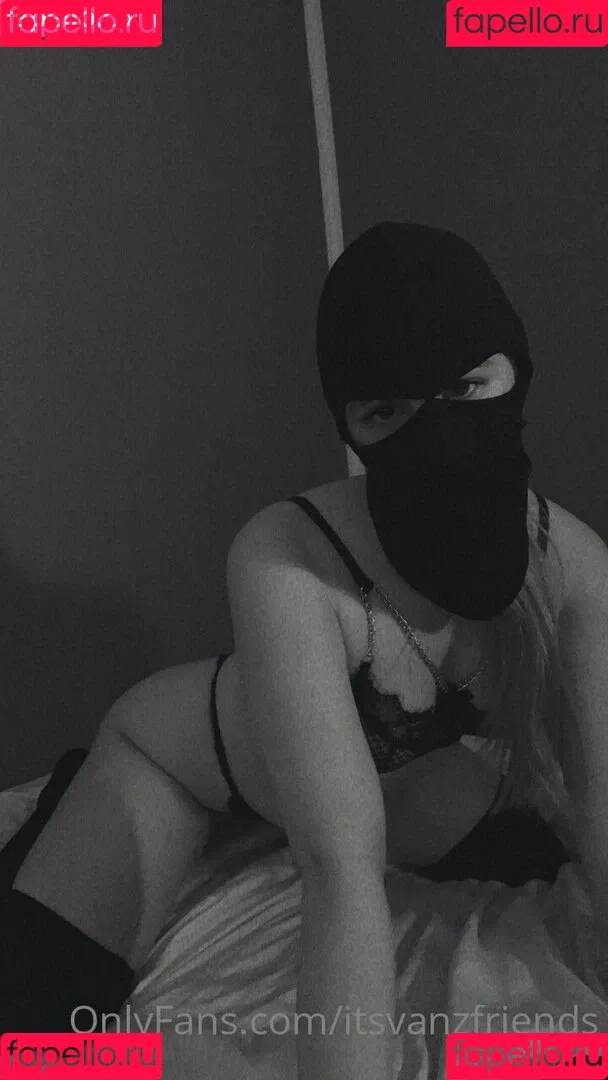 itsvanzfriends Onlyfans Photo Gallery 
