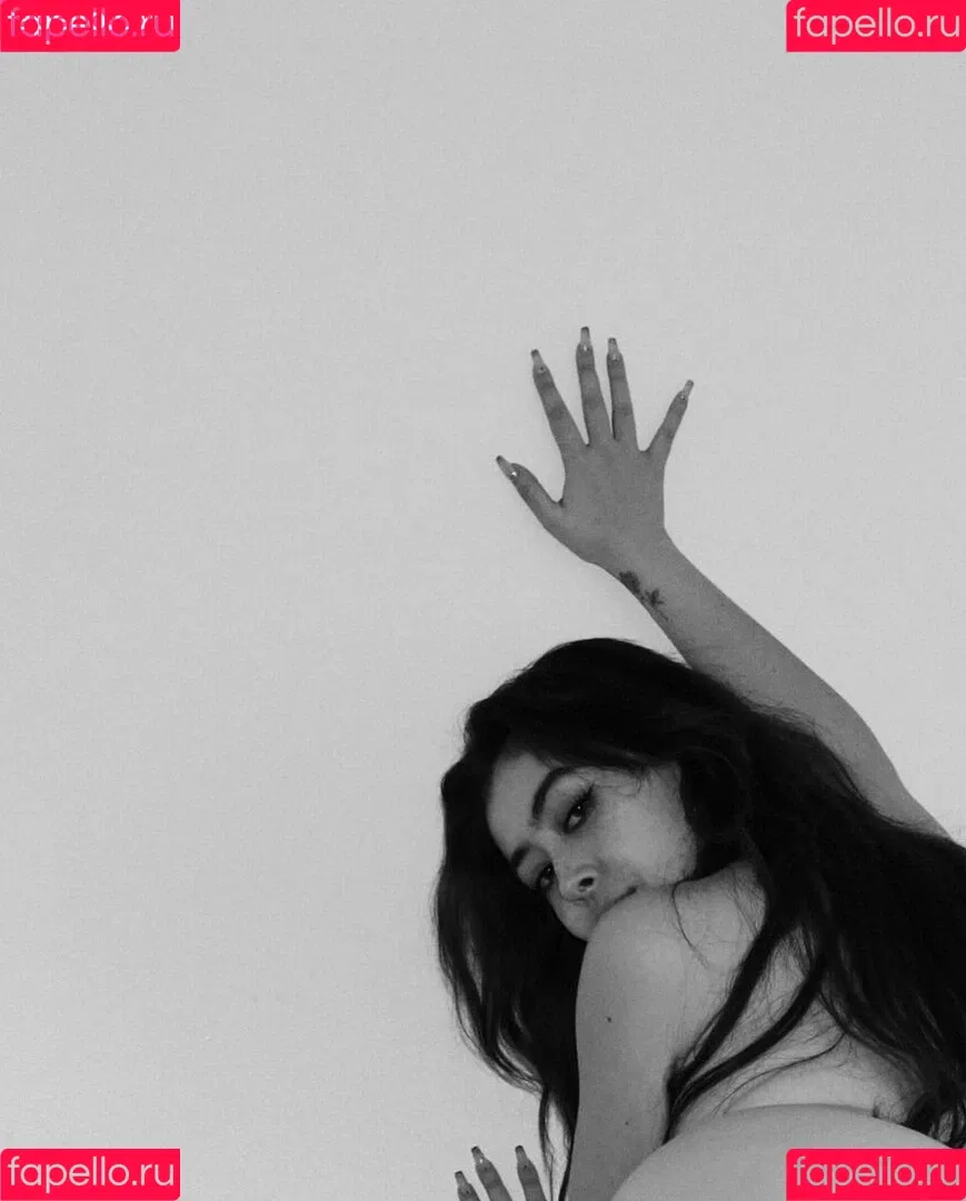 Chloe Surreal Onlyfans Photo Gallery 