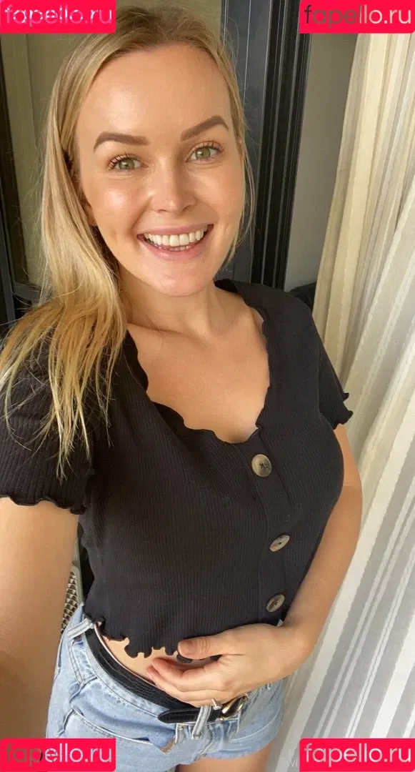 Elle Knox Onlyfans Photo Gallery 