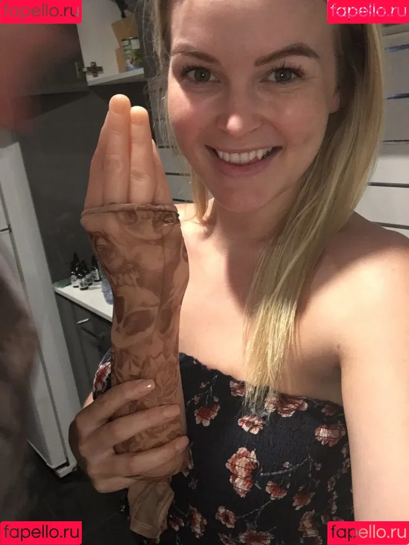 Elle Knox Onlyfans Photo Gallery 