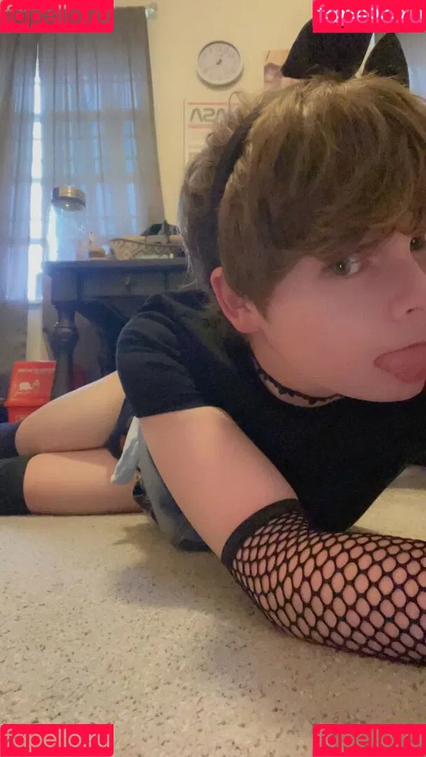 Femboy Fishing Onlyfans Photo Gallery 