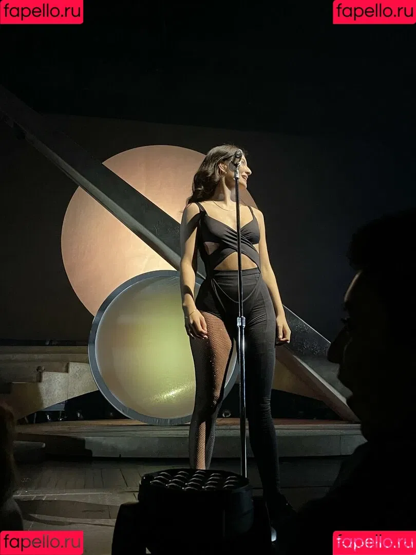Lorde Onlyfans Photo Gallery 
