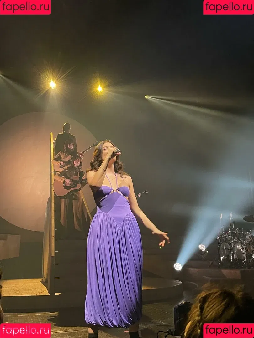 Lorde Onlyfans Photo Gallery 