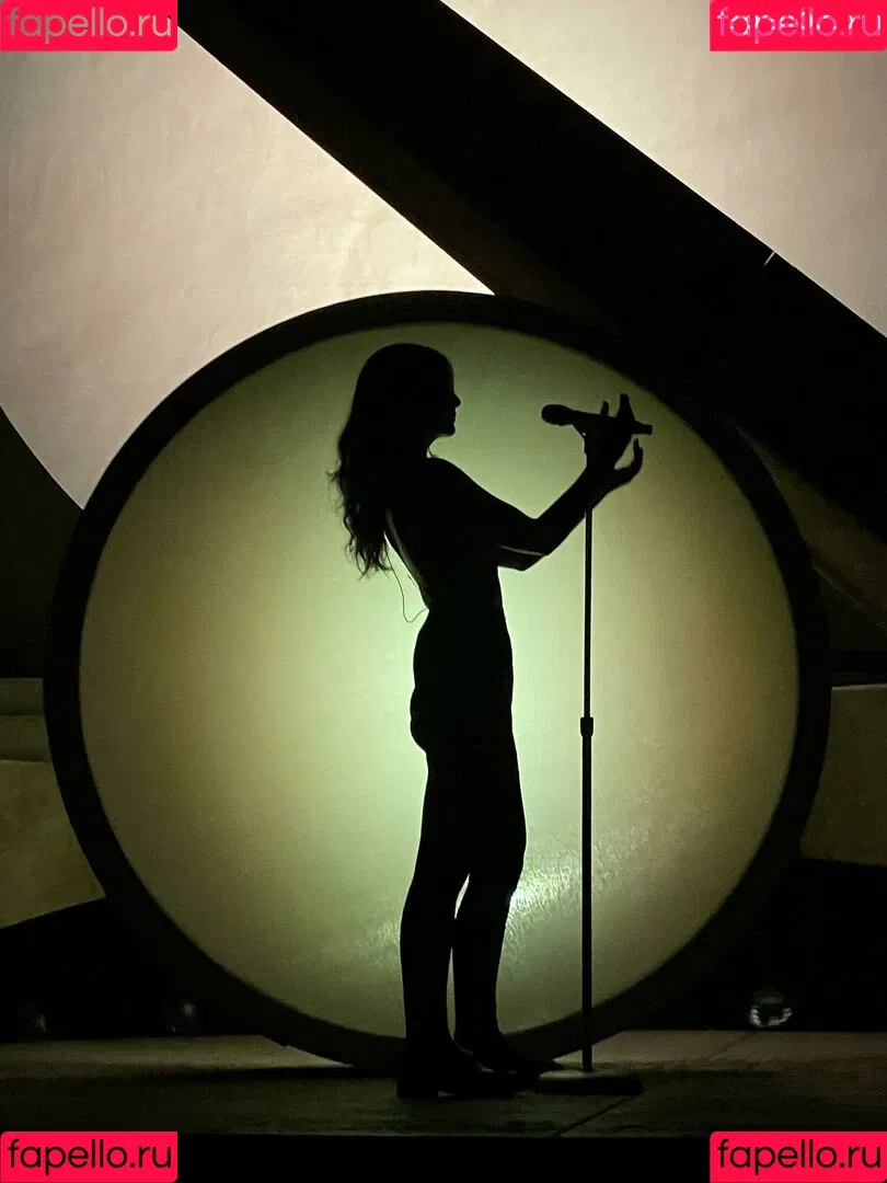 Lorde Onlyfans Photo Gallery 