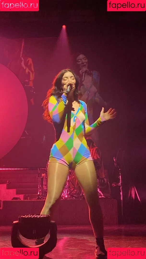 Lorde Onlyfans Photo Gallery 