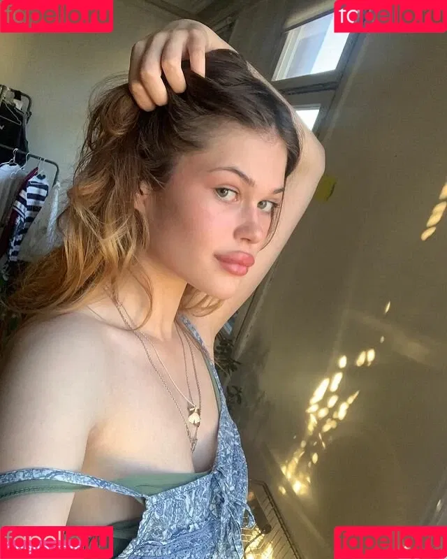 Ariane Ganz Onlyfans Photo Gallery 