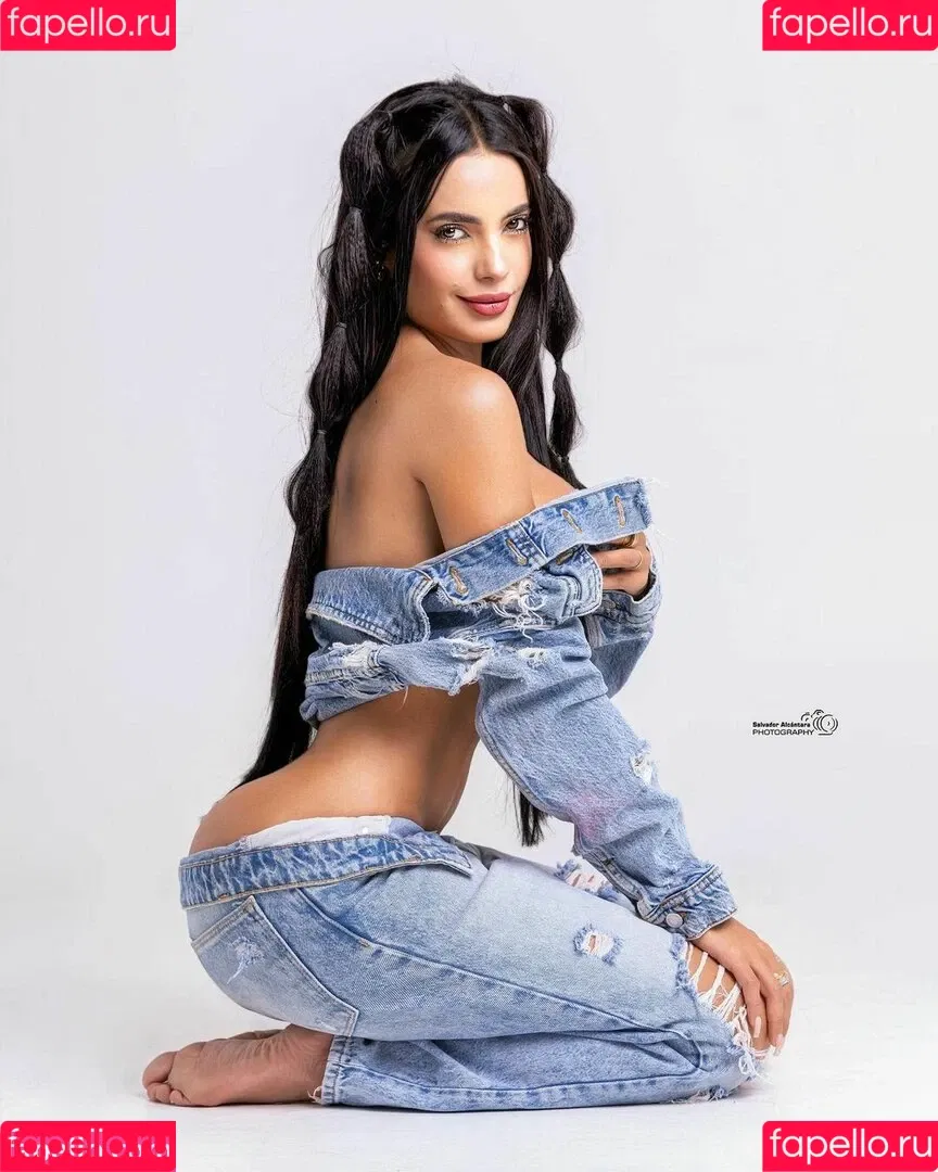 Mariell Andreina Onlyfans Photo Gallery 