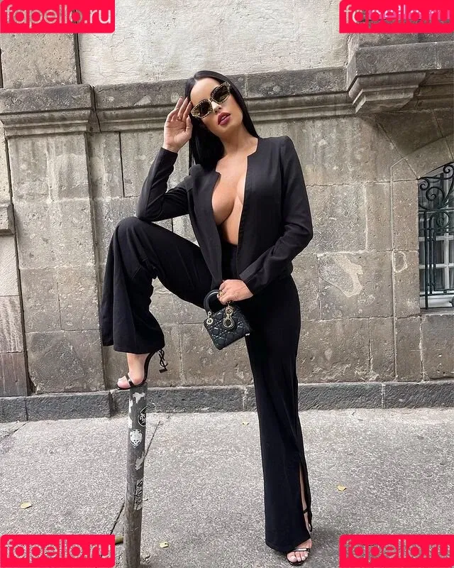 Mariell Andreina Onlyfans Photo Gallery 