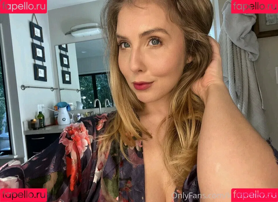 Lena Paul Onlyfans Photo Gallery 