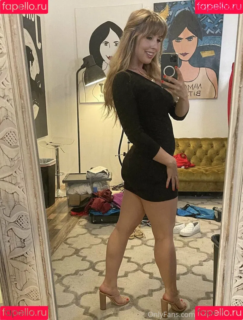 Lena Paul Onlyfans Photo Gallery 