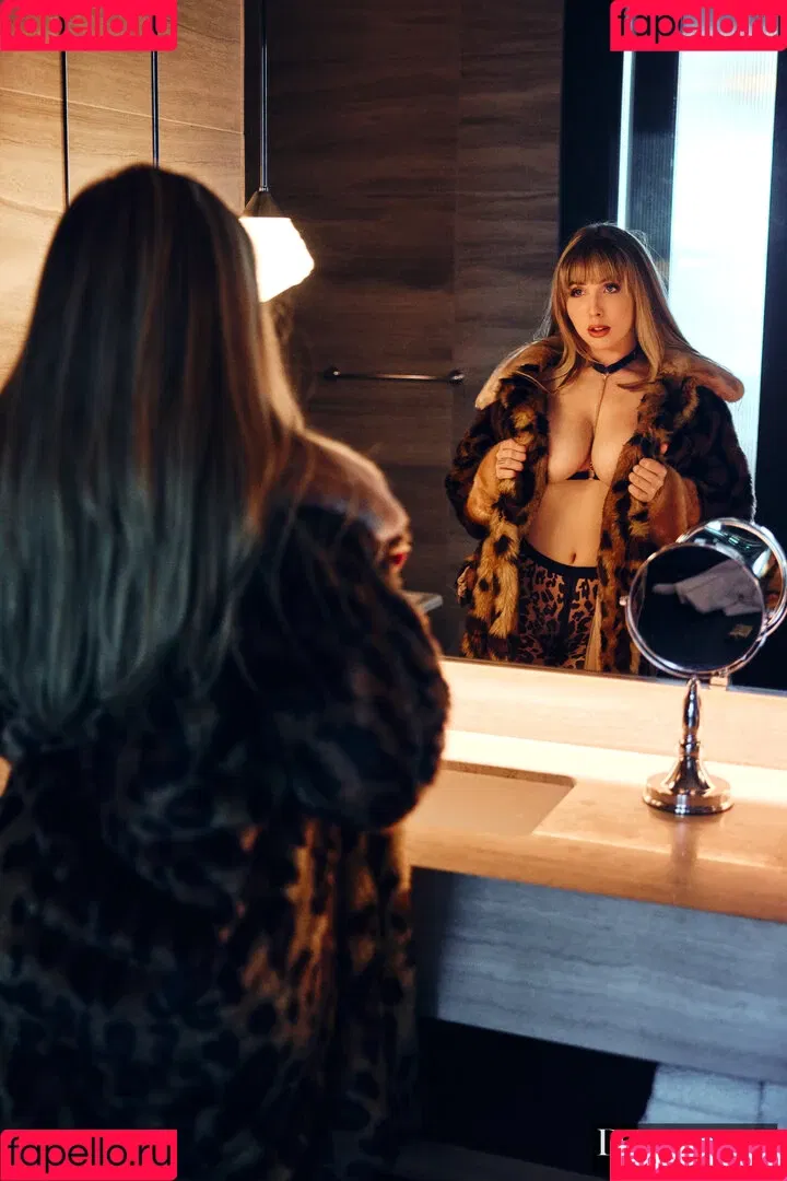 Lena Paul Onlyfans Photo Gallery 
