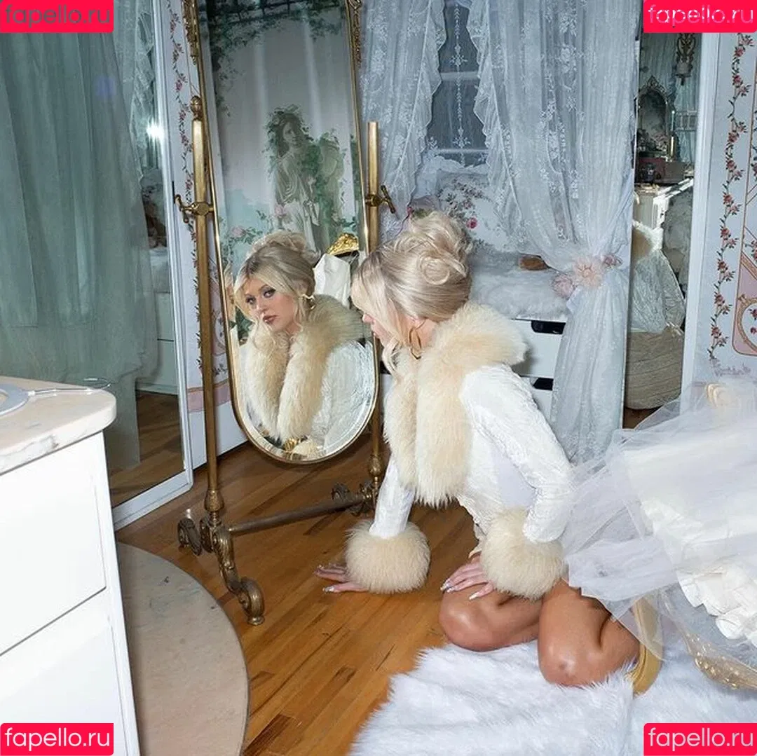 Loren Gray Onlyfans Photo Gallery 