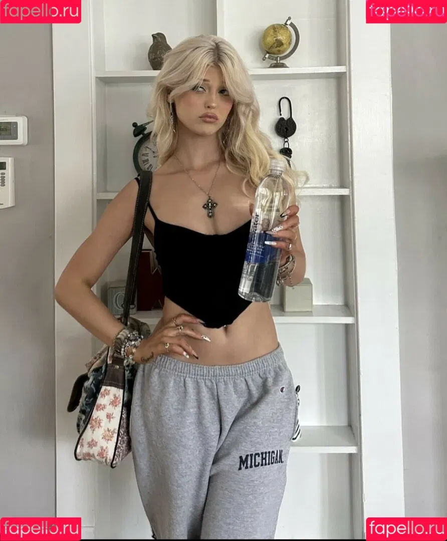 Loren Gray Onlyfans Photo Gallery 