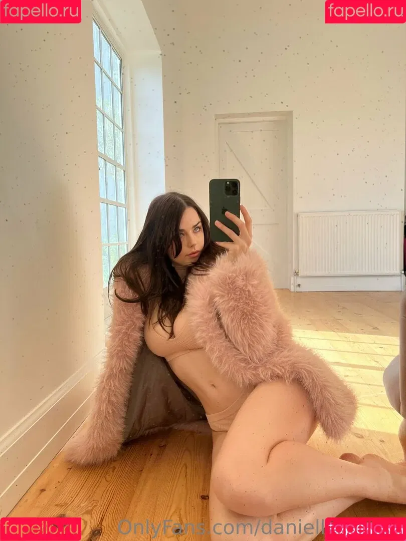danielleksharp Onlyfans Photo Gallery 
