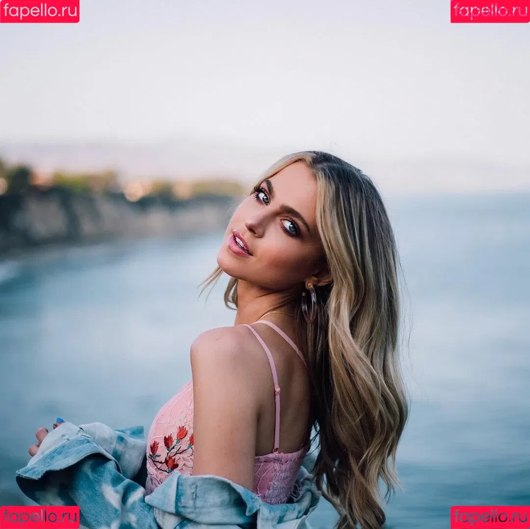 Anne Winters Onlyfans Photo Gallery 