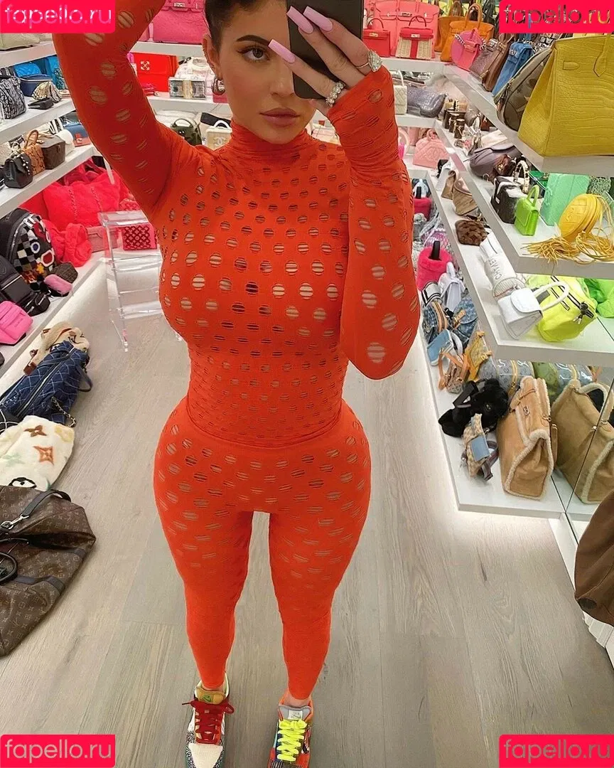 Kylie Jenner Onlyfans Photo Gallery 