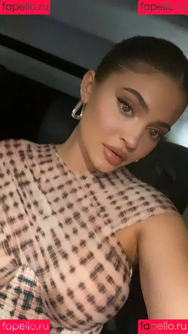 Kylie Jenner Onlyfans Photo Gallery 