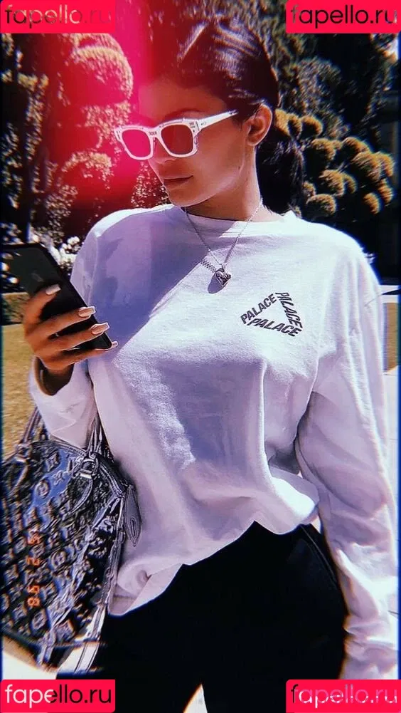 Kylie Jenner Onlyfans Photo Gallery 