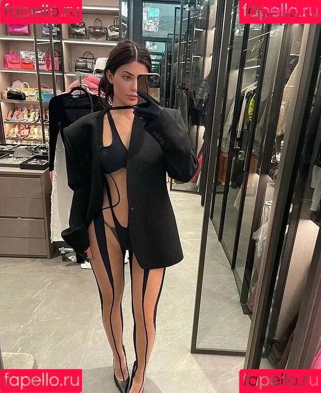 Kylie Jenner Onlyfans Photo Gallery 