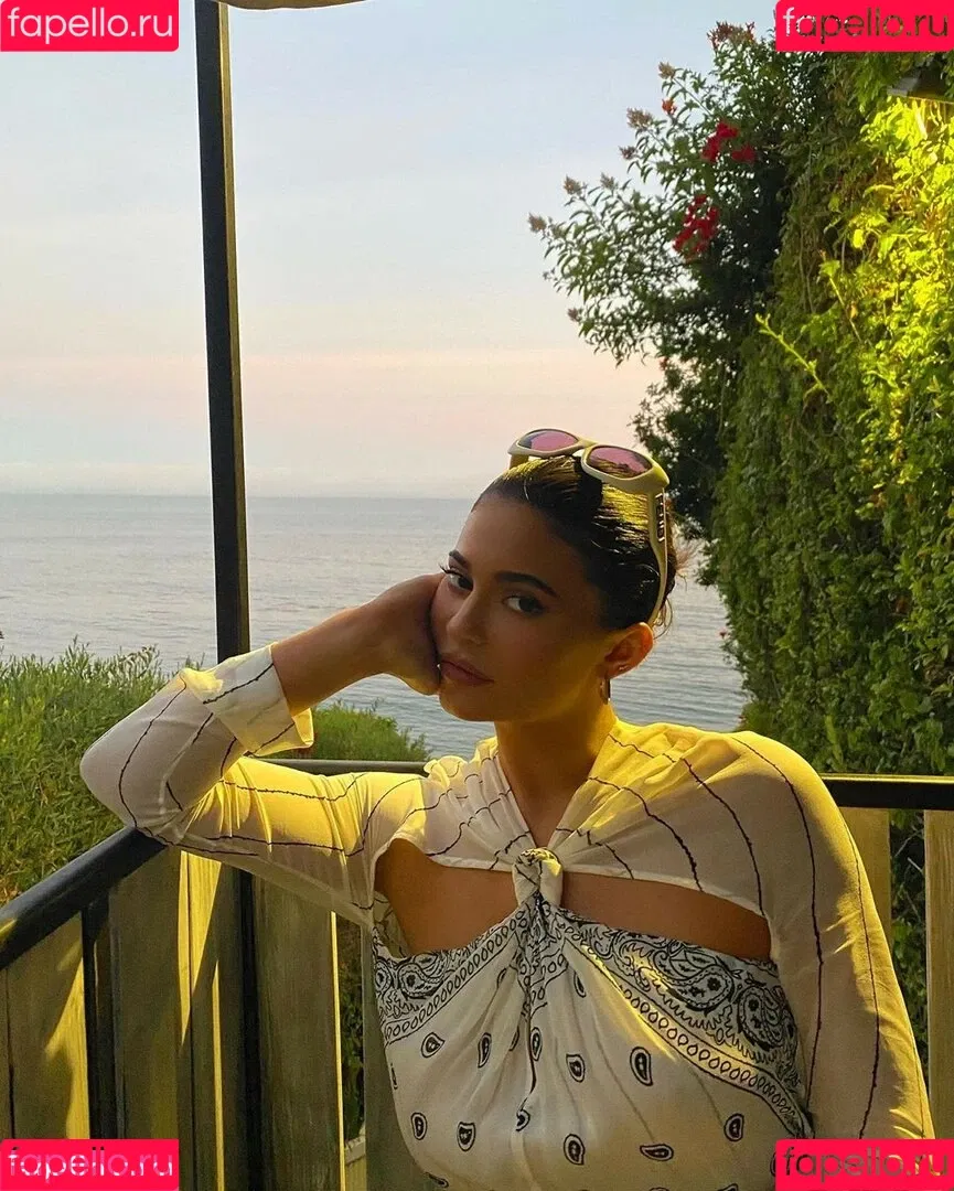 Kylie Jenner Onlyfans Photo Gallery 